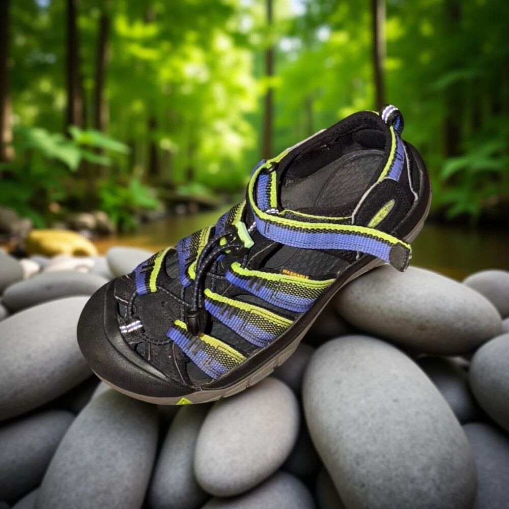Keen Big Kids Newport H2 Vivid Navy & Black Sandals Size 4